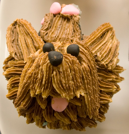dog-cupcake450.jpg